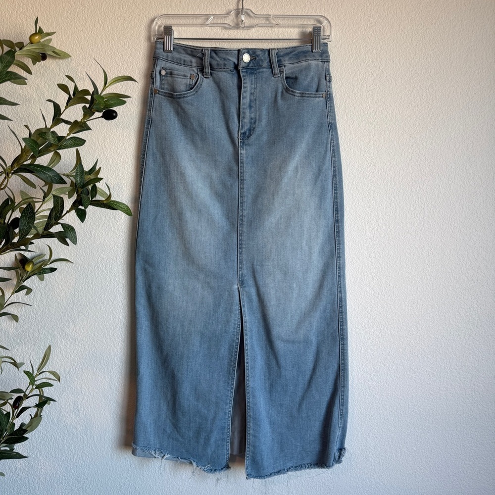 OAT Light Wash Denim Capsule Midi Skirt Front Slit Raw Hem Women’s Size 4 / 27